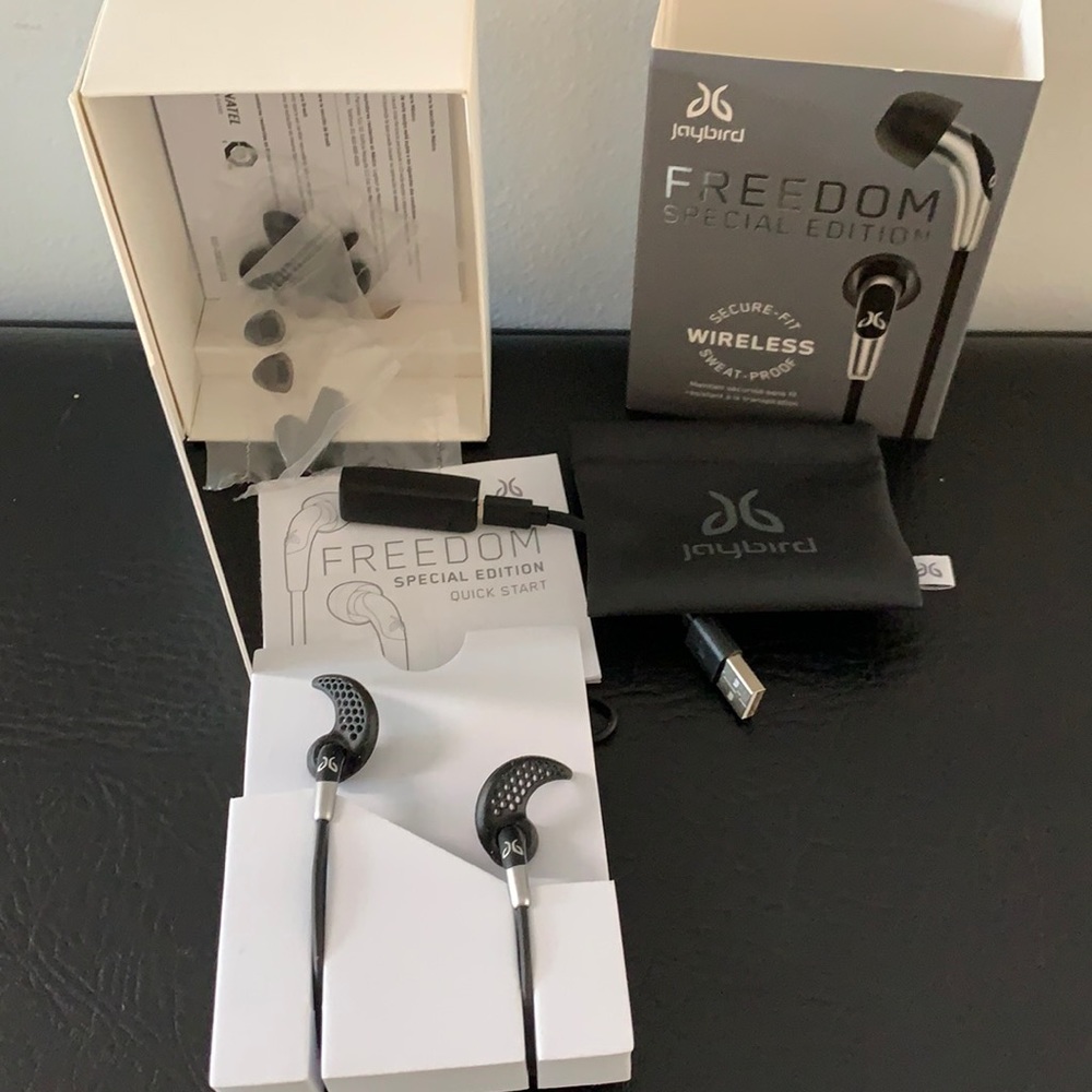Jaybird wireless headphones